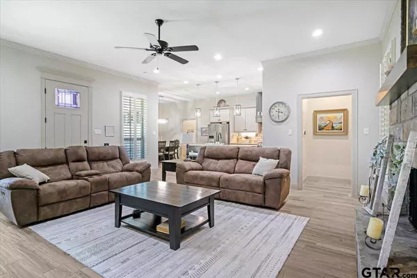 24012 Wildflower Circle, Lindale, TX 75771