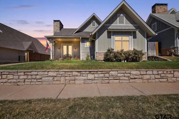 14621 Twin Pine Lane, Lindale, TX 75771