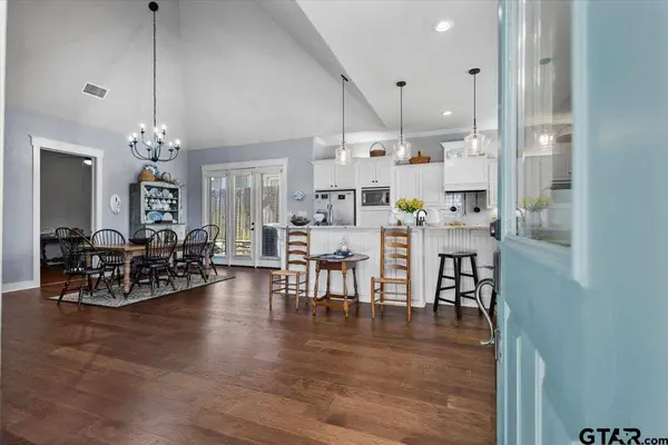 14621 Twin Pine Lane, Lindale, TX 75771