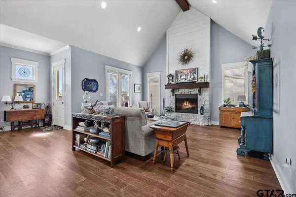 14621 Twin Pine Lane, Lindale, TX 75771