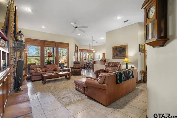 24050 Red Azalea, Lindale, TX 75771