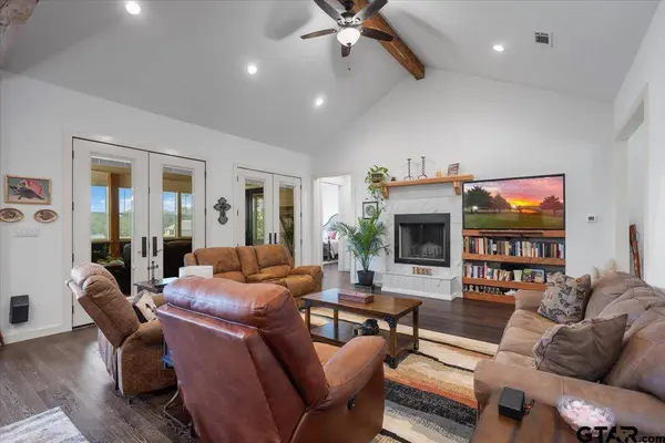 24016 Wildflower Circle, Lindale, TX 75771