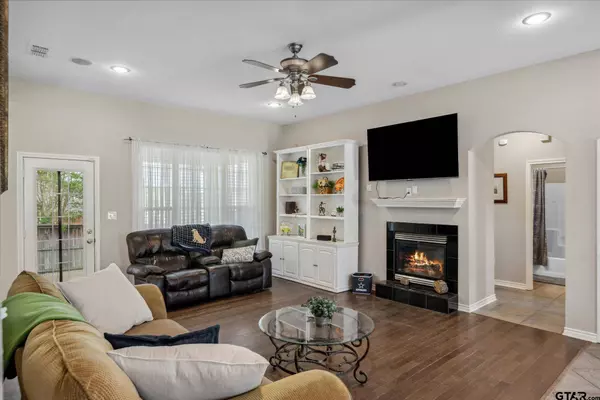 2103 Purdue St., Jacksonville, TX 75766