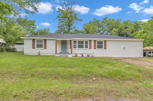 102 Hodges, Arp, TX 75750