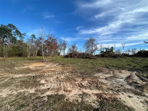 9219 County Road 152 N, Overton, TX 75684