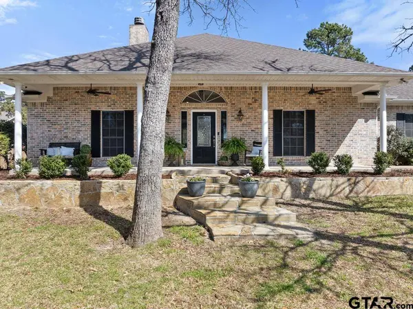 16687 Meadow Crest, Lindale, TX 75771