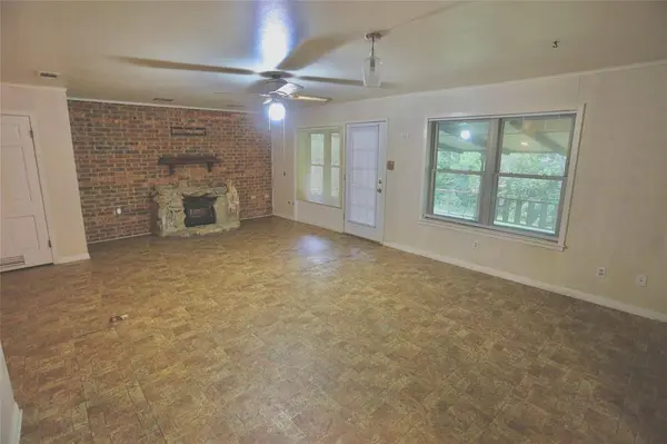209 Circle Drive, Mineola, TX 75773