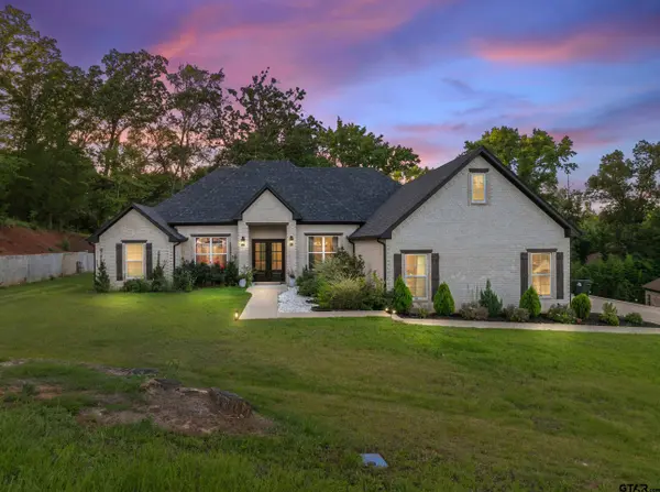15883 Crazy Horse, Lindale, TX 75771