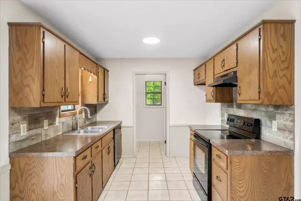 10356 Creek Bend Drive, Tyler, TX 75703