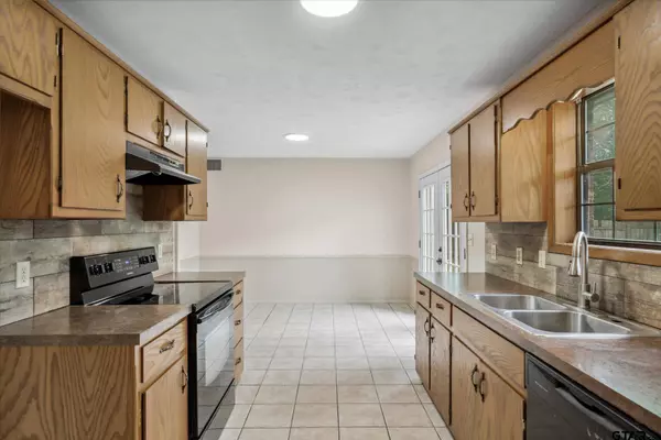 10356 Creek Bend Drive, Tyler, TX 75703