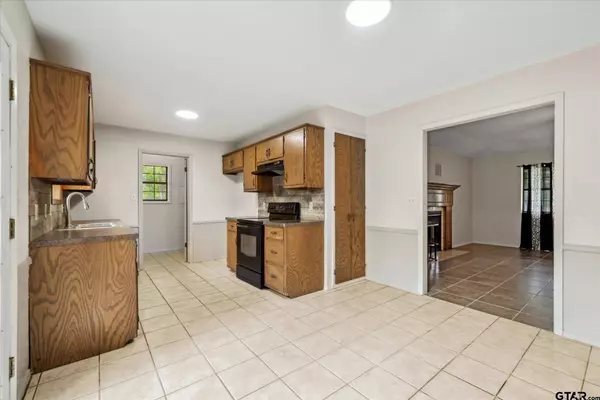 10356 Creek Bend Drive, Tyler, TX 75703