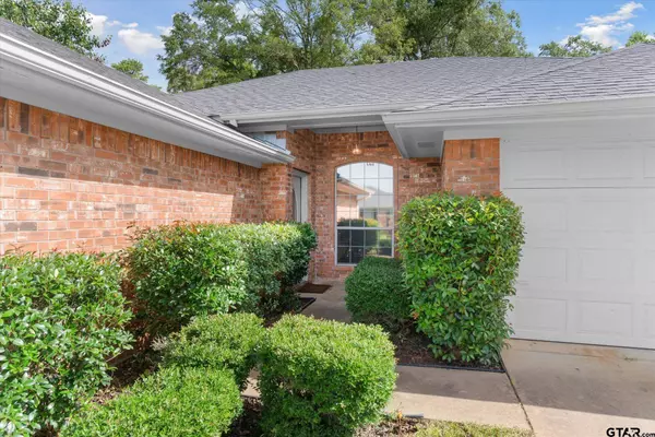 222 Amanda Court, Whitehouse, TX 75791