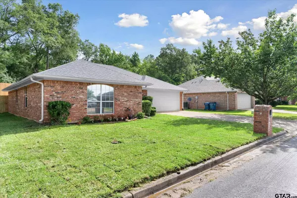 222 Amanda Court, Whitehouse, TX 75791