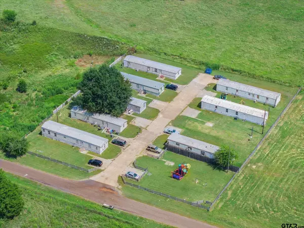 491 AN County Road 432, Palestine, TX 75803