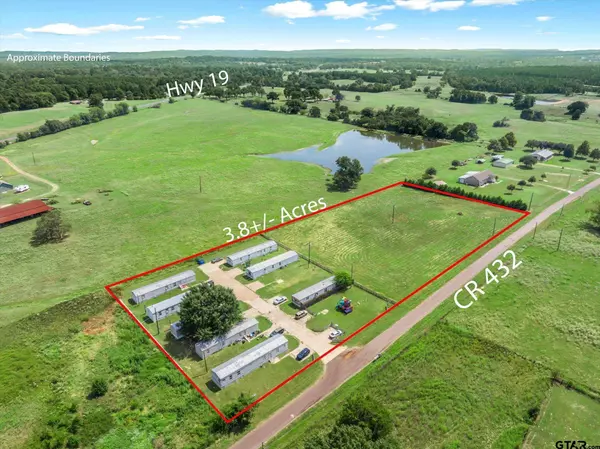 491 AN County Road 432, Palestine, TX 75803