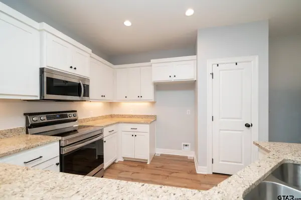 267 Oak Valley Drive, Gilmer, TX 75645