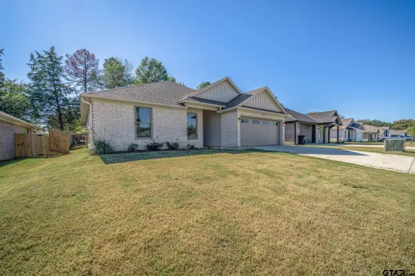 267 Oak Valley Drive, Gilmer, TX 75645