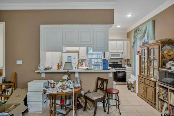2426 Homestead Lane, Tyler, TX 75701