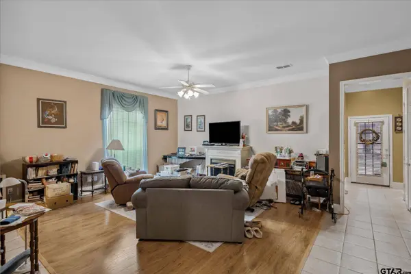 2426 Homestead Lane, Tyler, TX 75701
