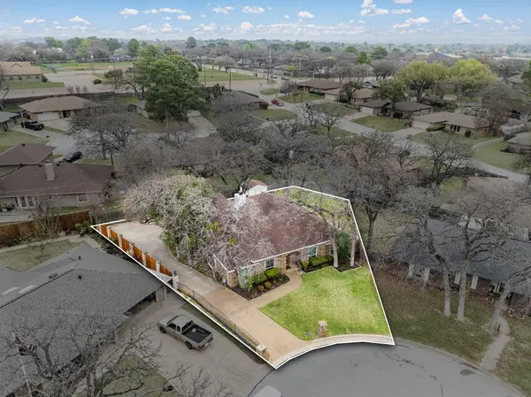 4304 Rockwood Trl, Arlington, TX 76016-4409