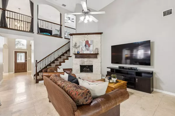 9020 Steiner St, Fort Worth, TX 76244-6194