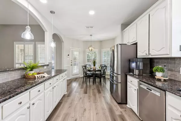 9020 Steiner St, Fort Worth, TX 76244-6194