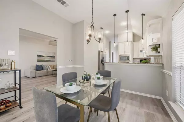 1617 Arbor Ridge Drive, Fort Worth, TX 76112