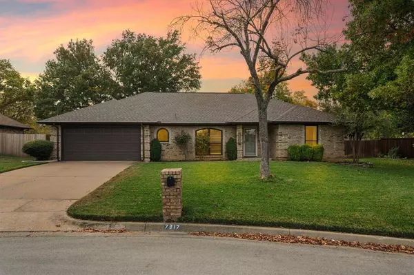 7317 Hialeah Circle N, North Richland Hills, TX 76182