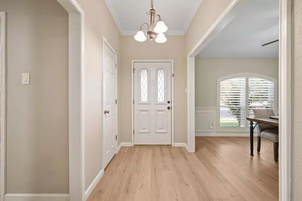 7317 Hialeah Circle N, North Richland Hills, TX 76182