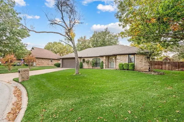 7317 Hialeah Circle N, North Richland Hills, TX 76182