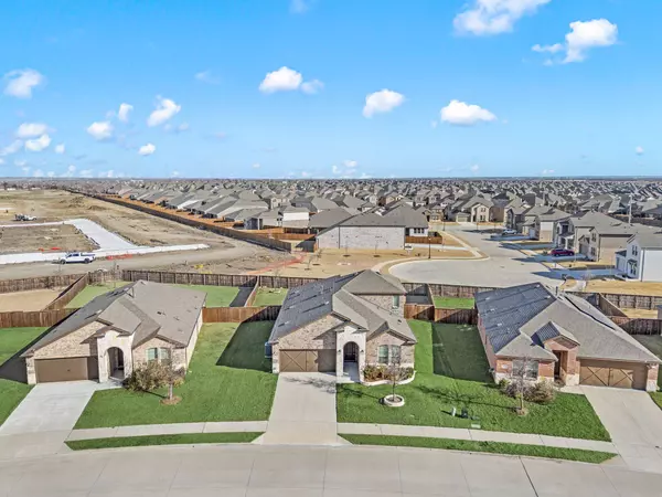 6313 Tudor Pl, Aubrey, TX 76227-4169