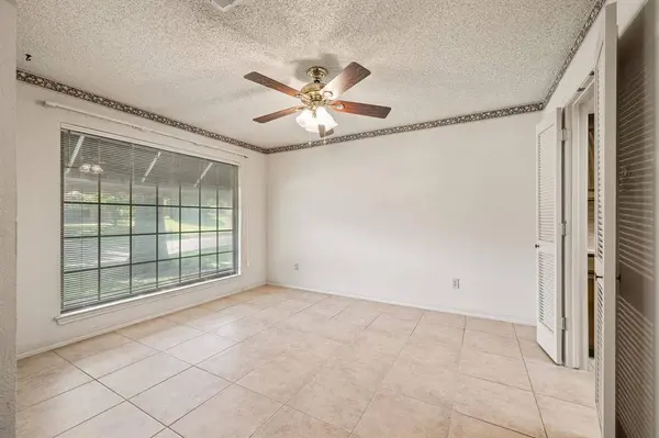 4321 Waycross Drive, Arlington, TX 76016