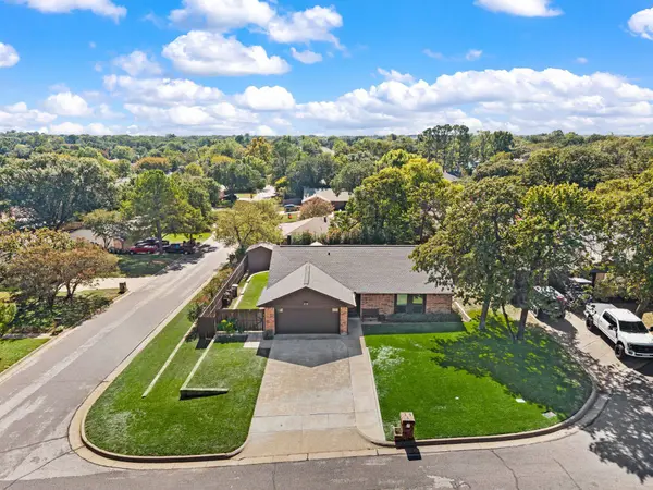 4600 Elm Branch Dr, Arlington, TX 76017-4045