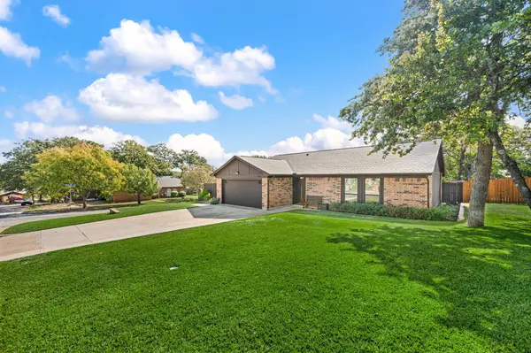 4600 Elm Branch Dr, Arlington, TX 76017-4045