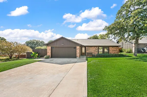 4600 Elm Branch Dr, Arlington, TX 76017-4045