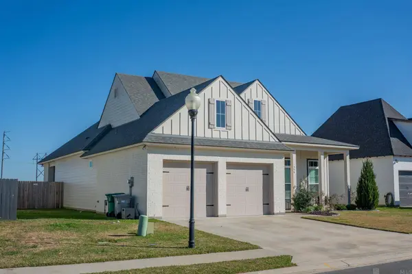 406 Last Quarter Drive, Youngsville, LA 70592