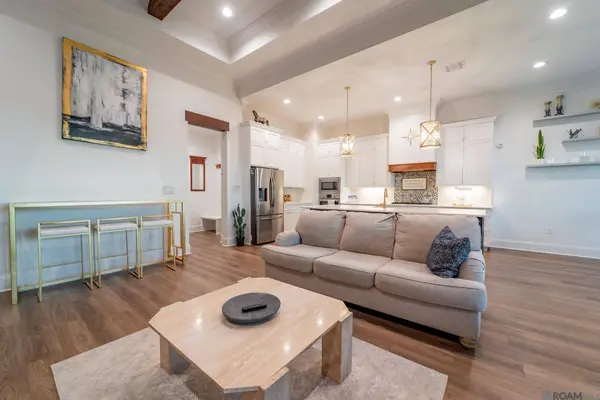 406 Last Quarter Drive, Youngsville, LA 70592