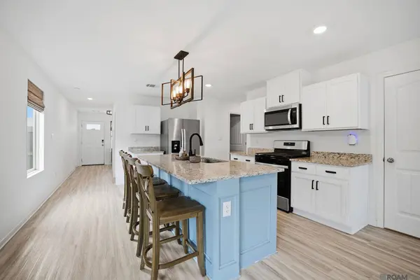 12823 Catalpa Ave, Denham Springs, LA 70726