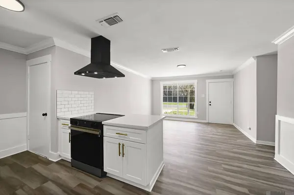 6912 Oak Park Dr, Baton Rouge, LA 70812