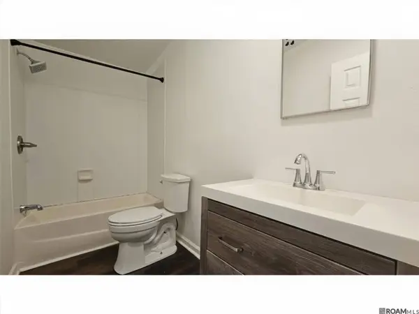 38089 Falcon Wood Dr, Denham Springs, LA 70706