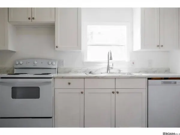 38089 Falcon Wood Dr, Denham Springs, LA 70706