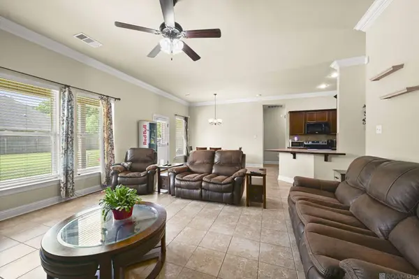 23369 Mango Dr, Denham Springs, LA 70726