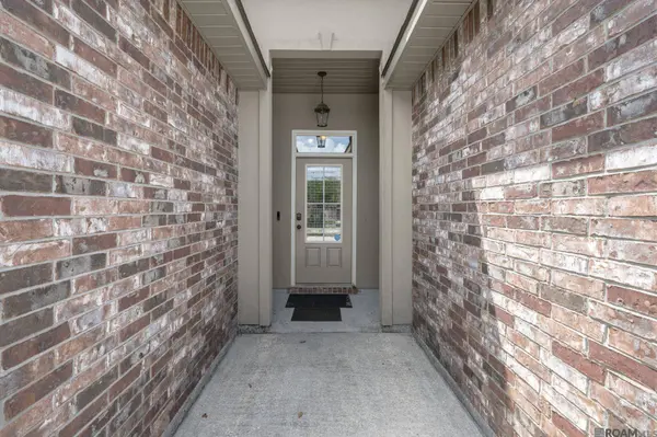 23369 Mango Dr, Denham Springs, LA 70726