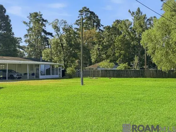 28105 Gaylord Rd, Walker, LA 70785
