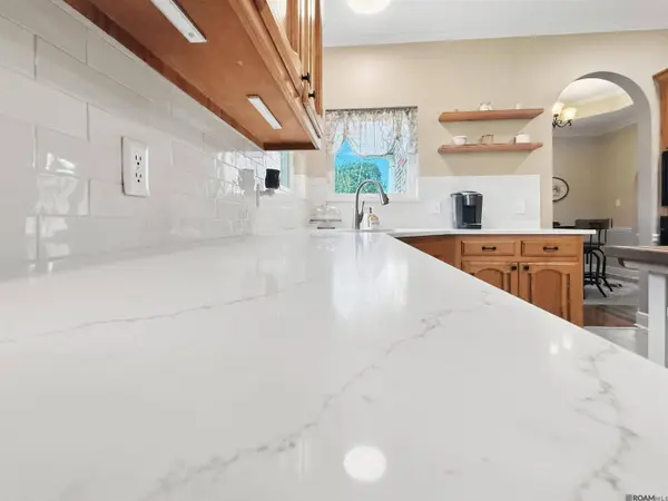 9900 Meadow Ln, Denham Springs, LA 70706