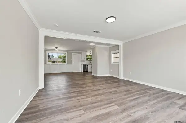 6271 San Juan Dr, Baton Rouge, LA 70811