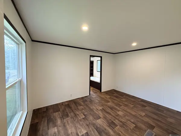13740 Henry Dr, Denham Springs, LA 70726