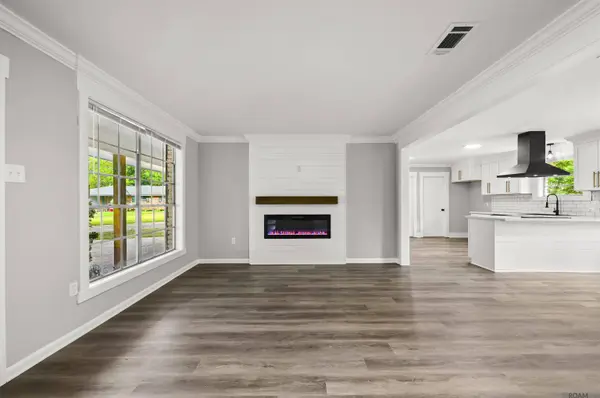 6415 Vineyard Dr