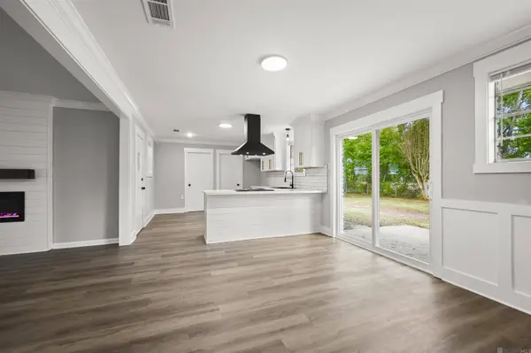 6415 Vineyard Dr, Baton Rouge, LA 70812