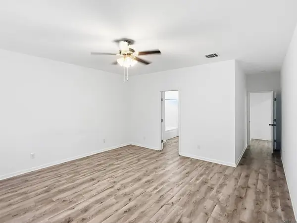 13565 Ball Park Rd, Walker, LA 70785
